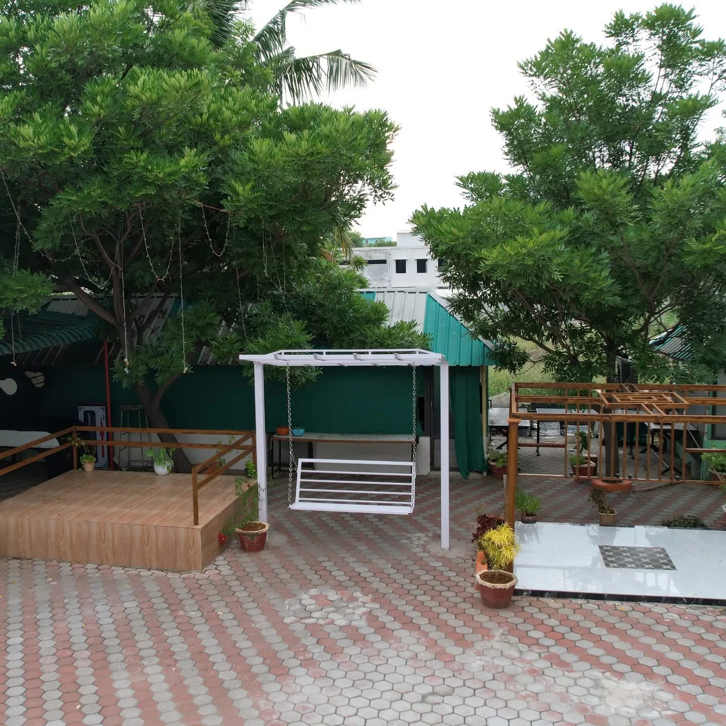 Outdoor courtyard swing and seating deck